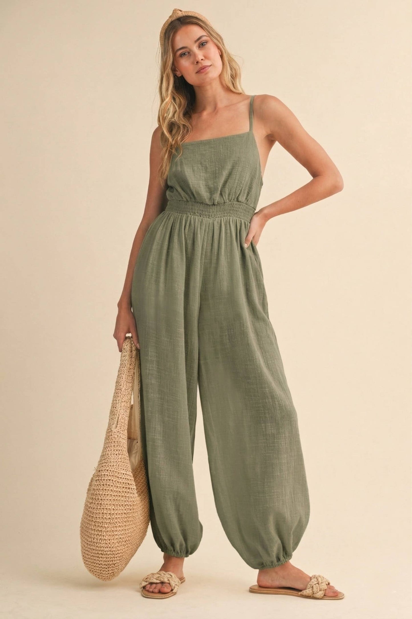 IJP3413 GAUZE BACKLESS TIE SLEEVELESS ALADDIN JUMPSUIT