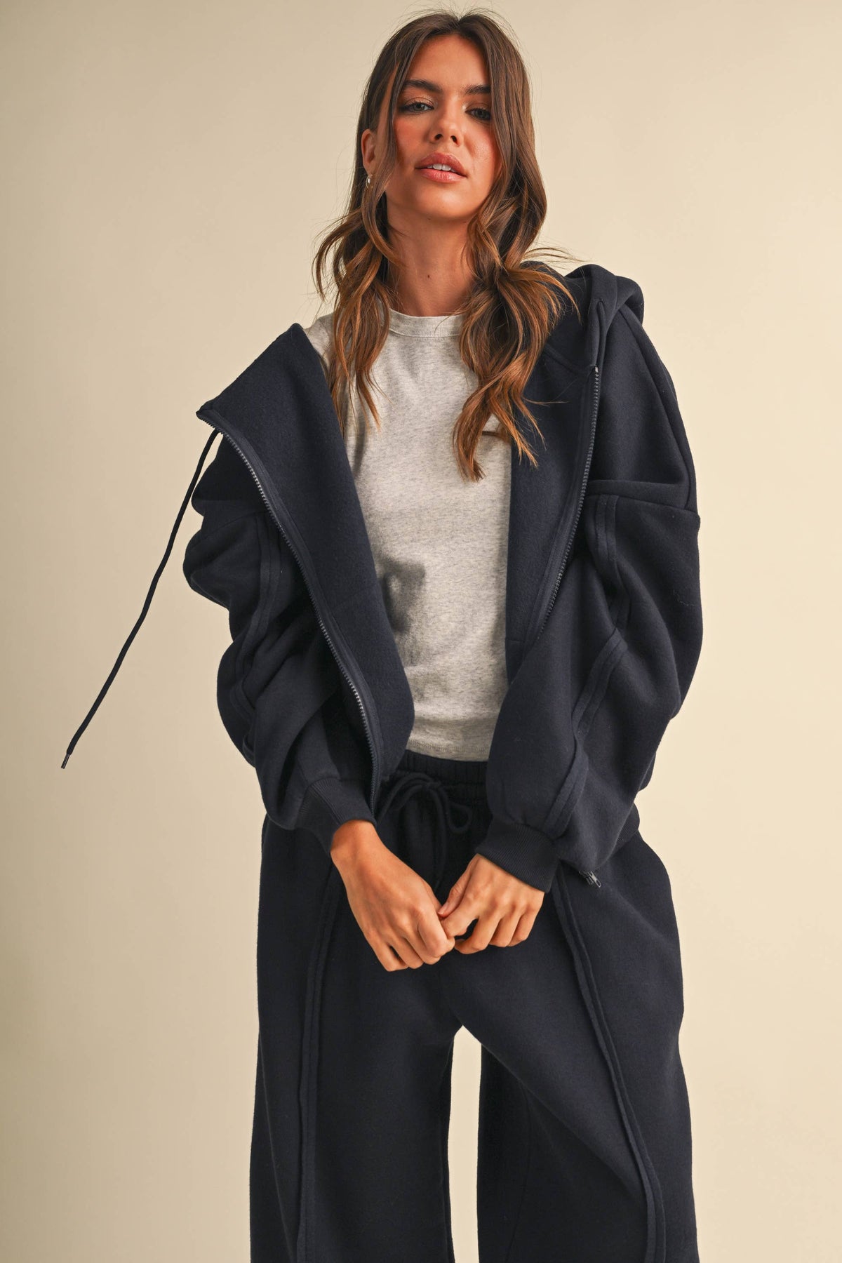 IST6712 RAW EDGE SEAM DETAIL HOODIE AND STRAIGHT LEG JOGGER