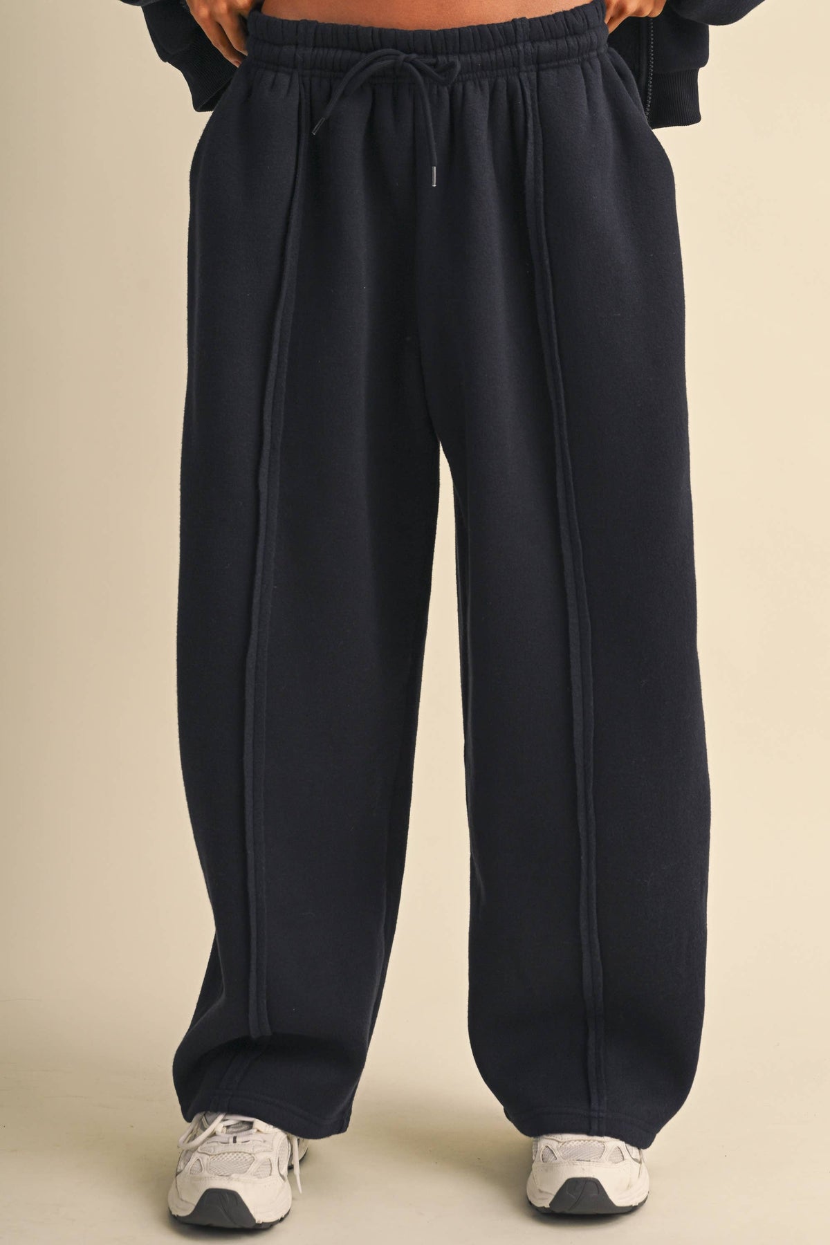 IST6712 RAW EDGE SEAM DETAIL HOODIE AND STRAIGHT LEG JOGGER