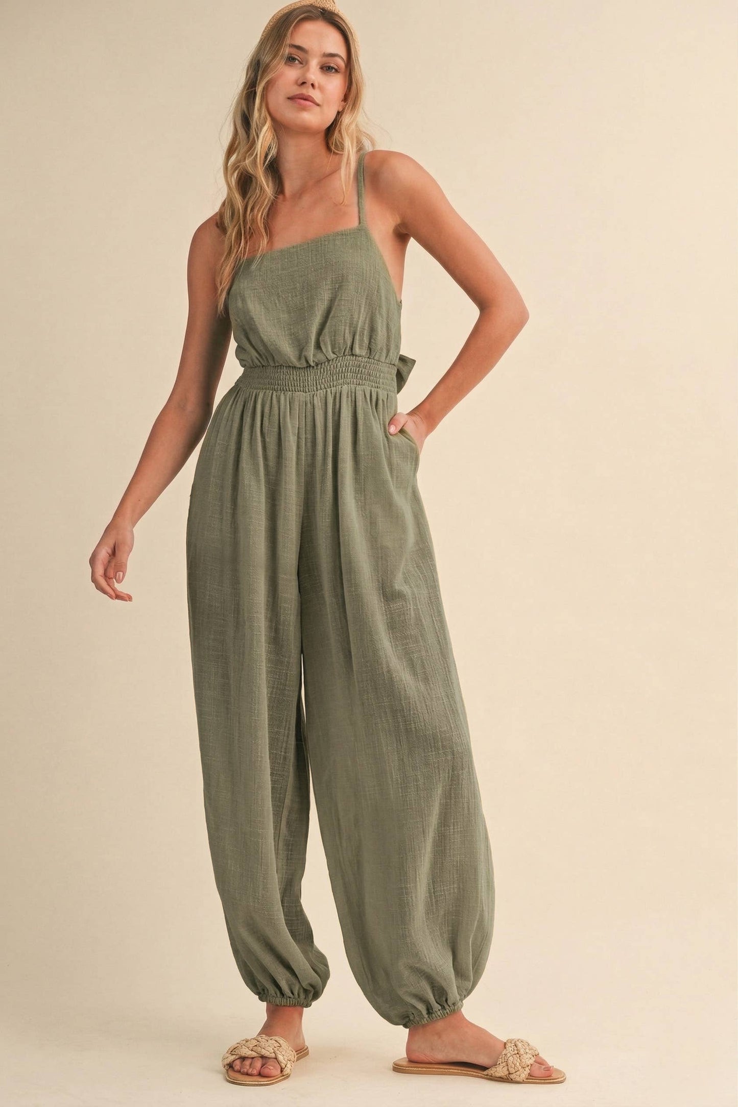 IJP3413 GAUZE BACKLESS TIE SLEEVELESS ALADDIN JUMPSUIT