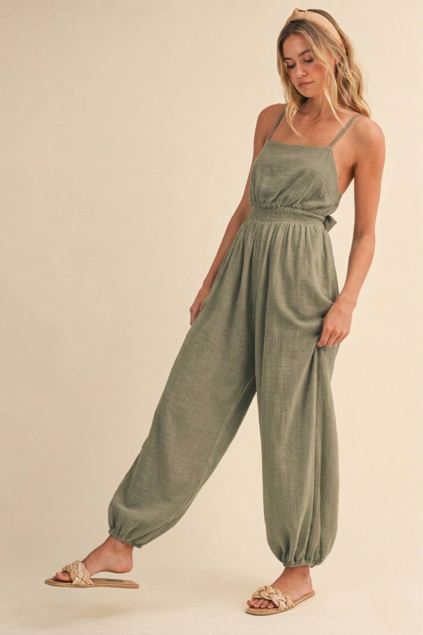 IJP3413 GAUZE BACKLESS TIE SLEEVELESS ALADDIN JUMPSUIT
