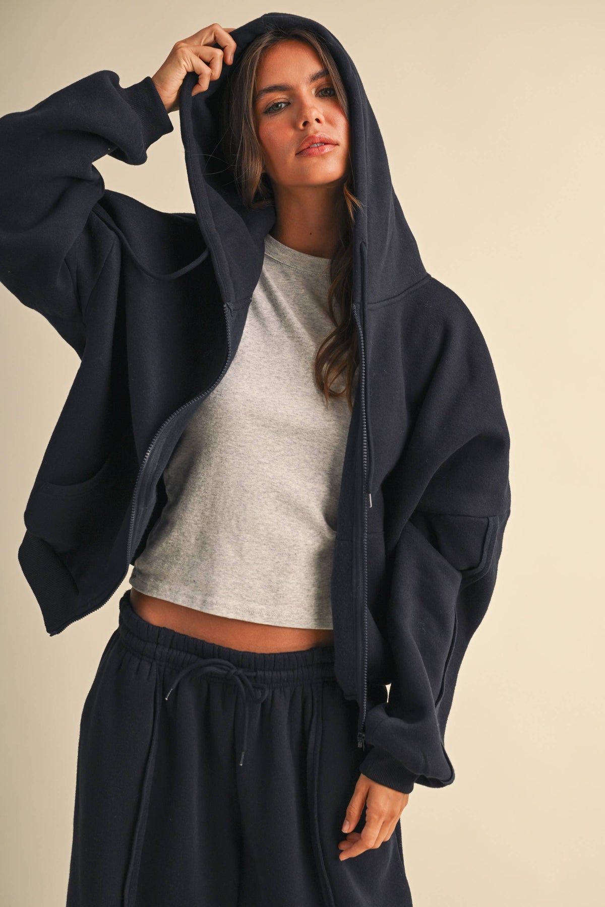 IST6712 RAW EDGE SEAM DETAIL HOODIE AND STRAIGHT LEG JOGGER