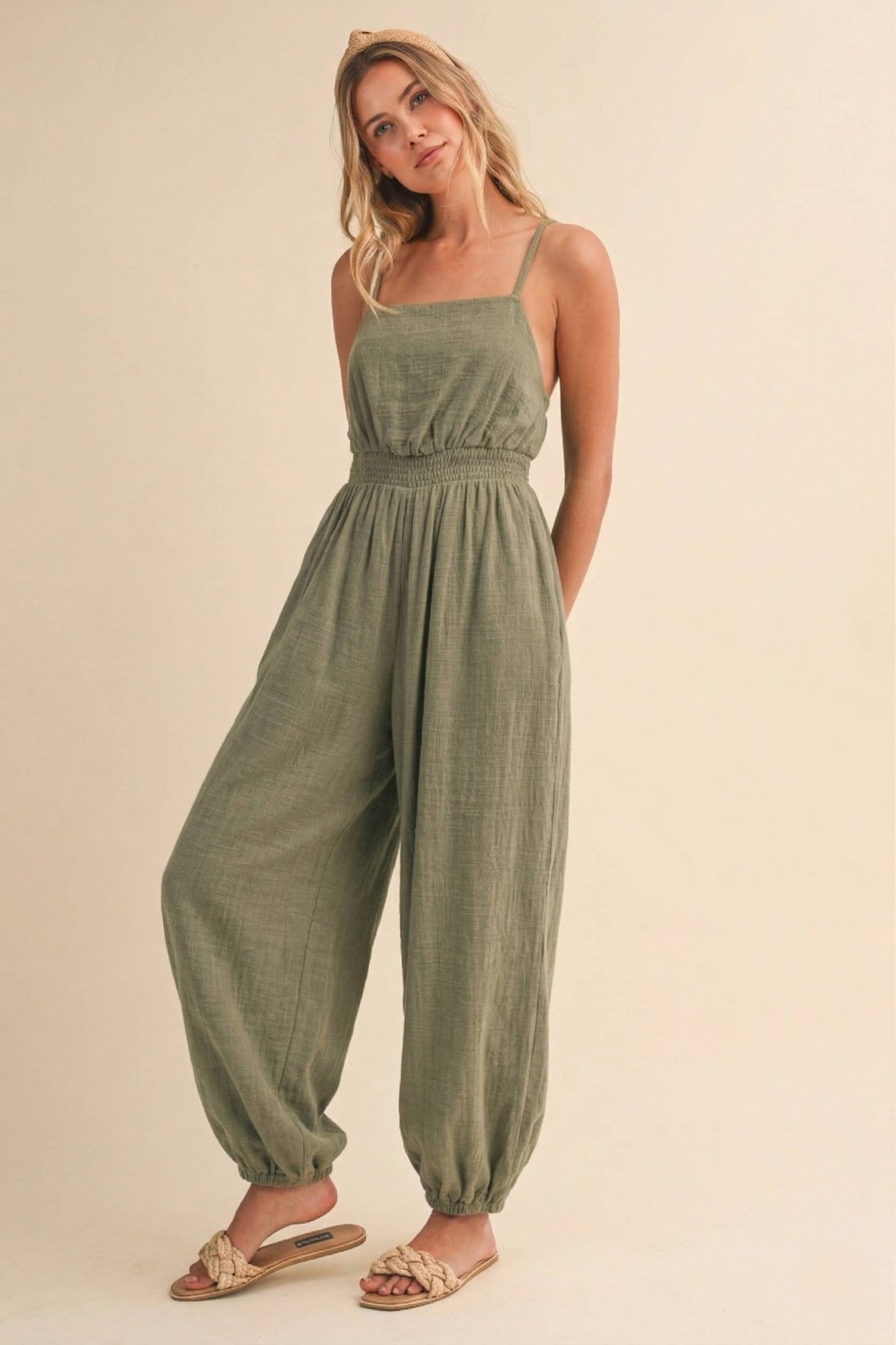 IJP3413 GAUZE BACKLESS TIE SLEEVELESS ALADDIN JUMPSUIT