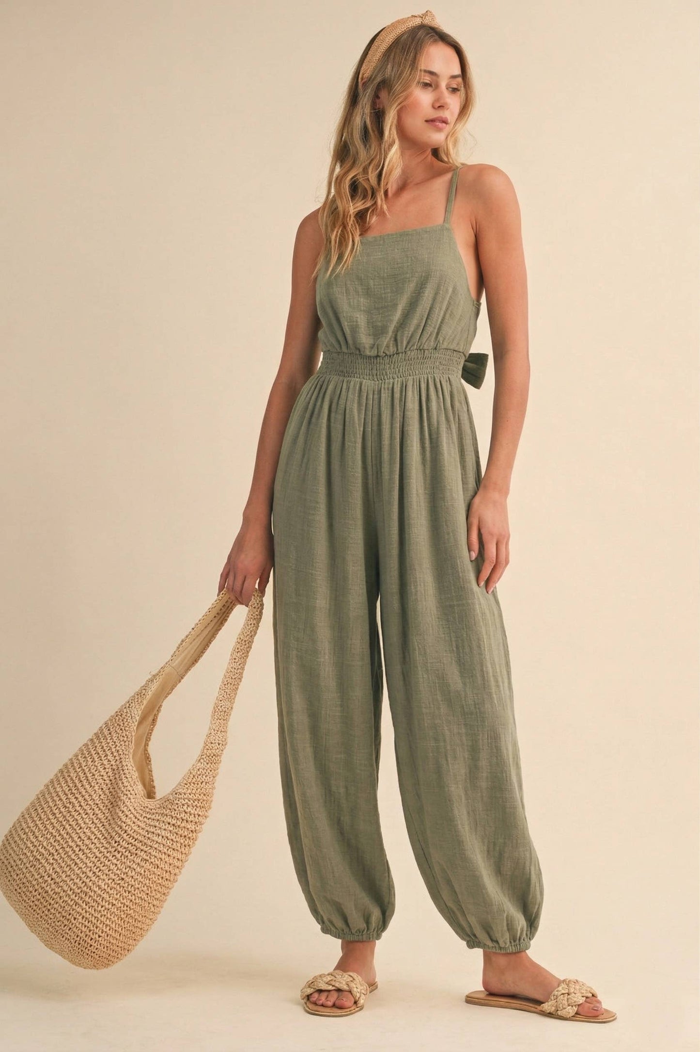 IJP3413 GAUZE BACKLESS TIE SLEEVELESS ALADDIN JUMPSUIT