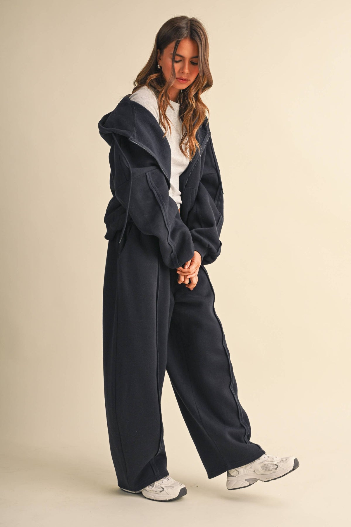 IST6712 RAW EDGE SEAM DETAIL HOODIE AND STRAIGHT LEG JOGGER