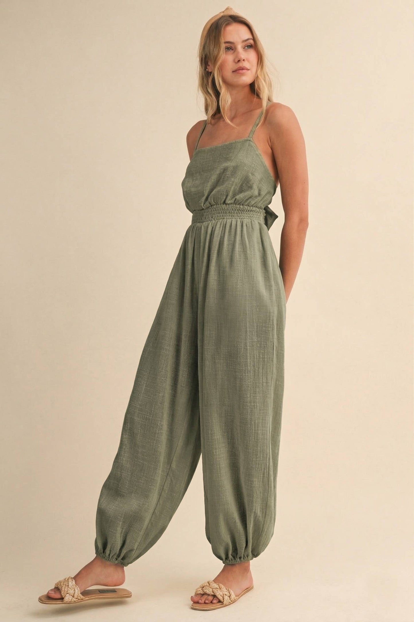 IJP3413 GAUZE BACKLESS TIE SLEEVELESS ALADDIN JUMPSUIT